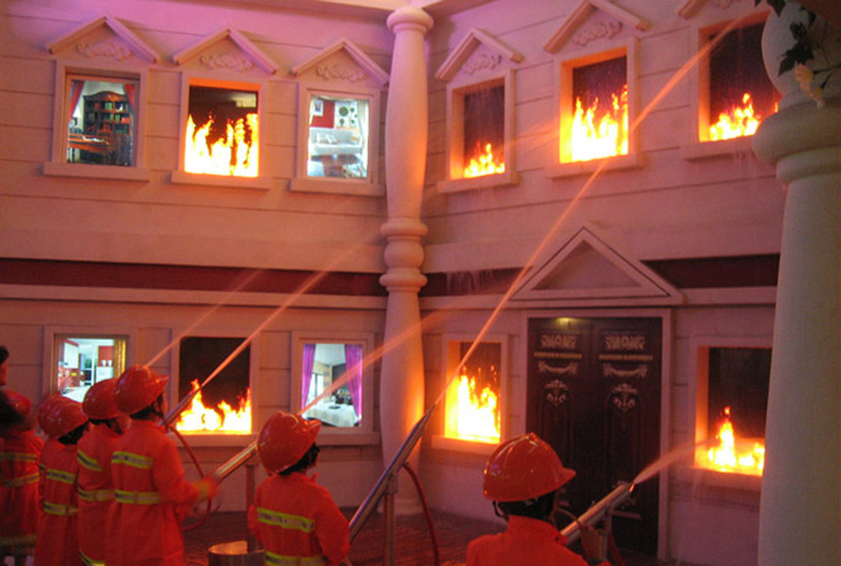 动感影院模拟灭火体验.jpg